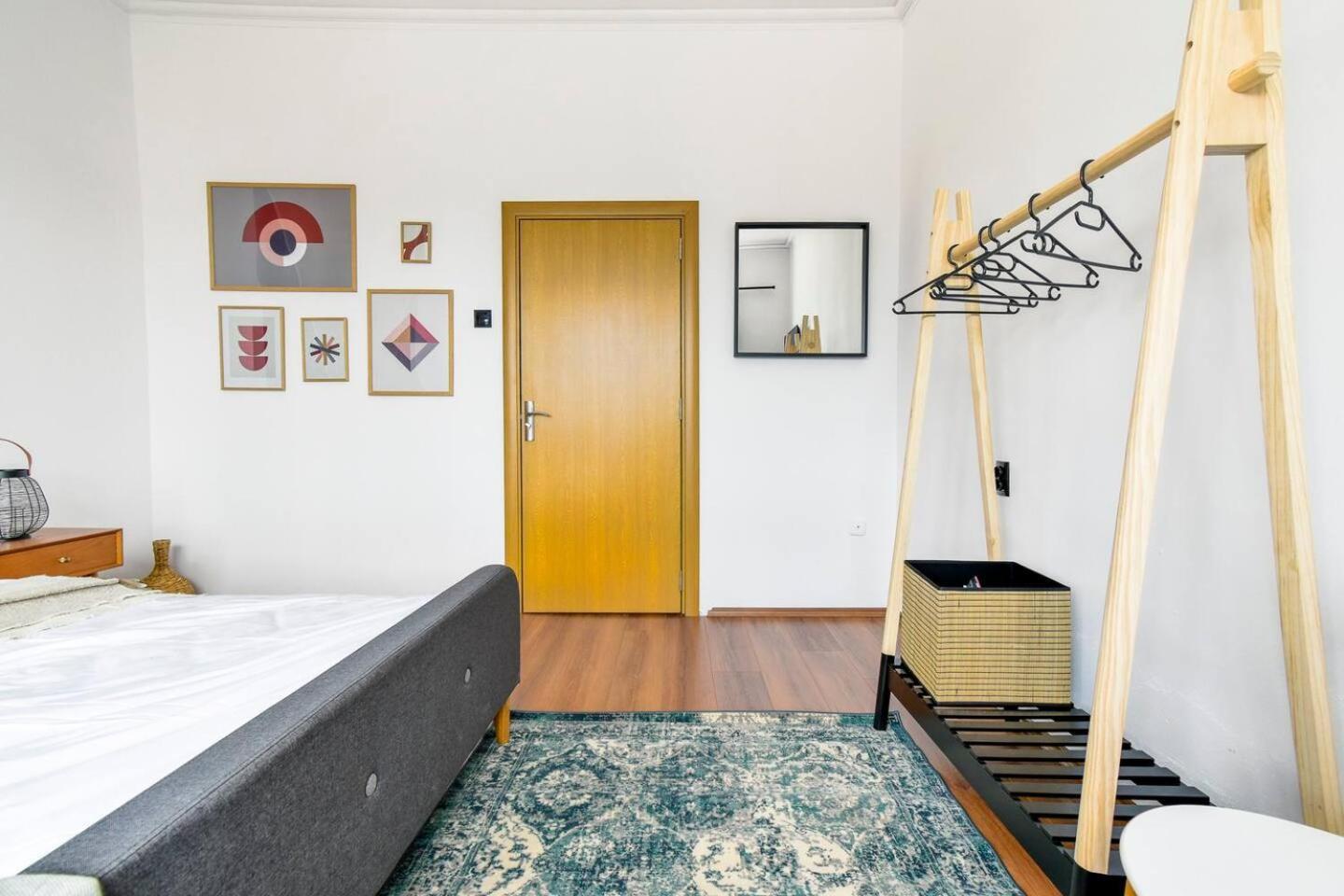 Super Fresh! 3Bdr Apartment In Sofia Center'S Artistic Area Ngoại thất bức ảnh